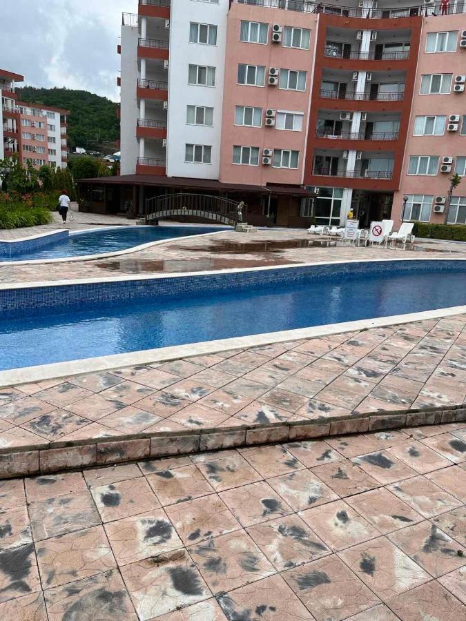 Fort Noks Apartments-Elenite Exteriér fotografie